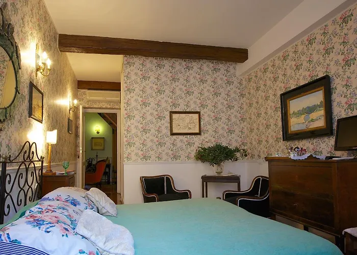 Arco Dei Tolomei Bed & Breakfast
