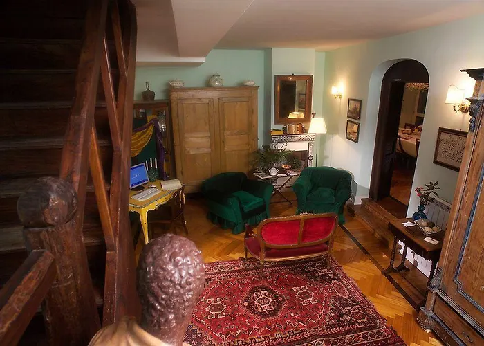 Bed & Breakfast Arco Dei Tolomei 4*