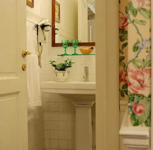 Arco Dei Tolomei Bed & Breakfast Roma